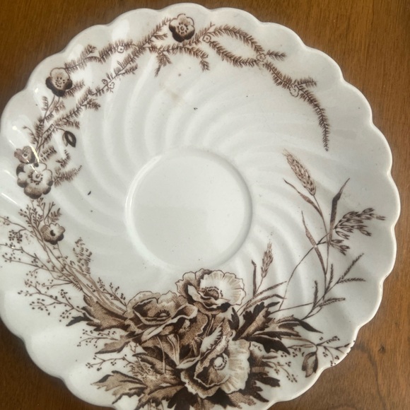 ANTIQUE “HARVEST” CUP/SAUCER AJ WILKINSON ENG. DECORATED BY CLARICE CLIFF - Picture 2 of 5